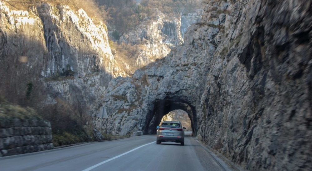 Тоннели в Черногории